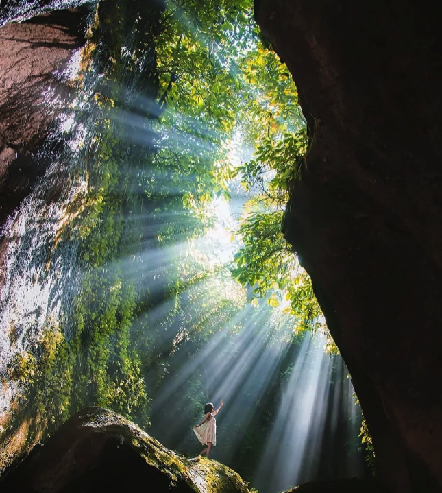 what to do in ubud bali - visit Tukad Cepung Waterfall