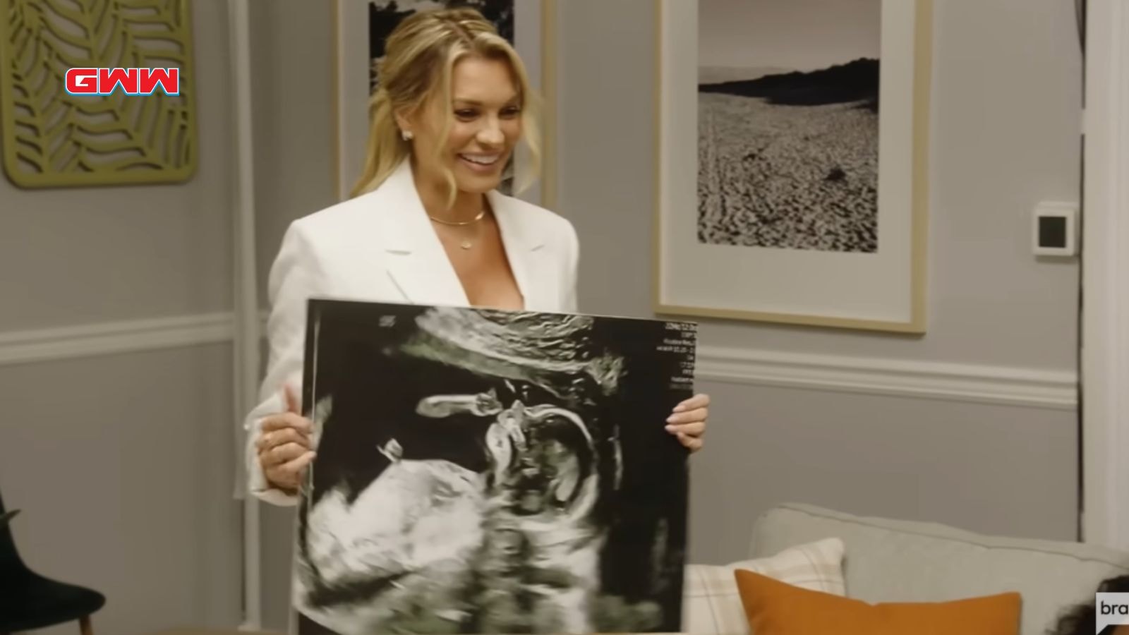 Lindsay Hubbard announces her pregnancy