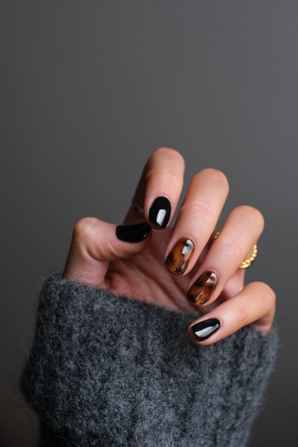 Simple but cute nail designs for an elegant look. Nails look nice even if you keep it simple and classy. Classy nail colour perfect for weddings. Great nail wedding colour for unconventional brides.