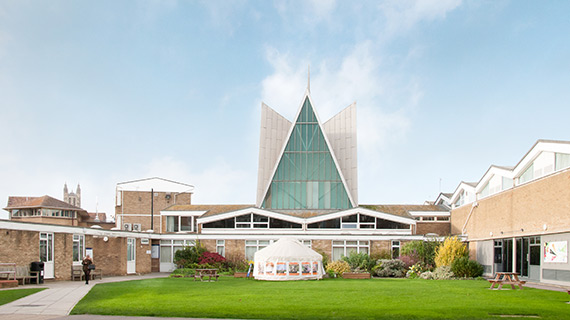 Canterbury Christ Church University, rankings, QS ranking, Admission requirement, acceptance rate, faculties, Canterbury Christ Church university courses, campuses.