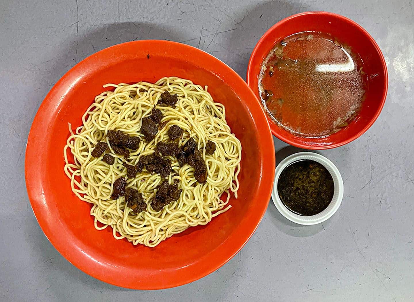 best place in kuching for sarawak local food Mee Kolok Mangkuk Merah