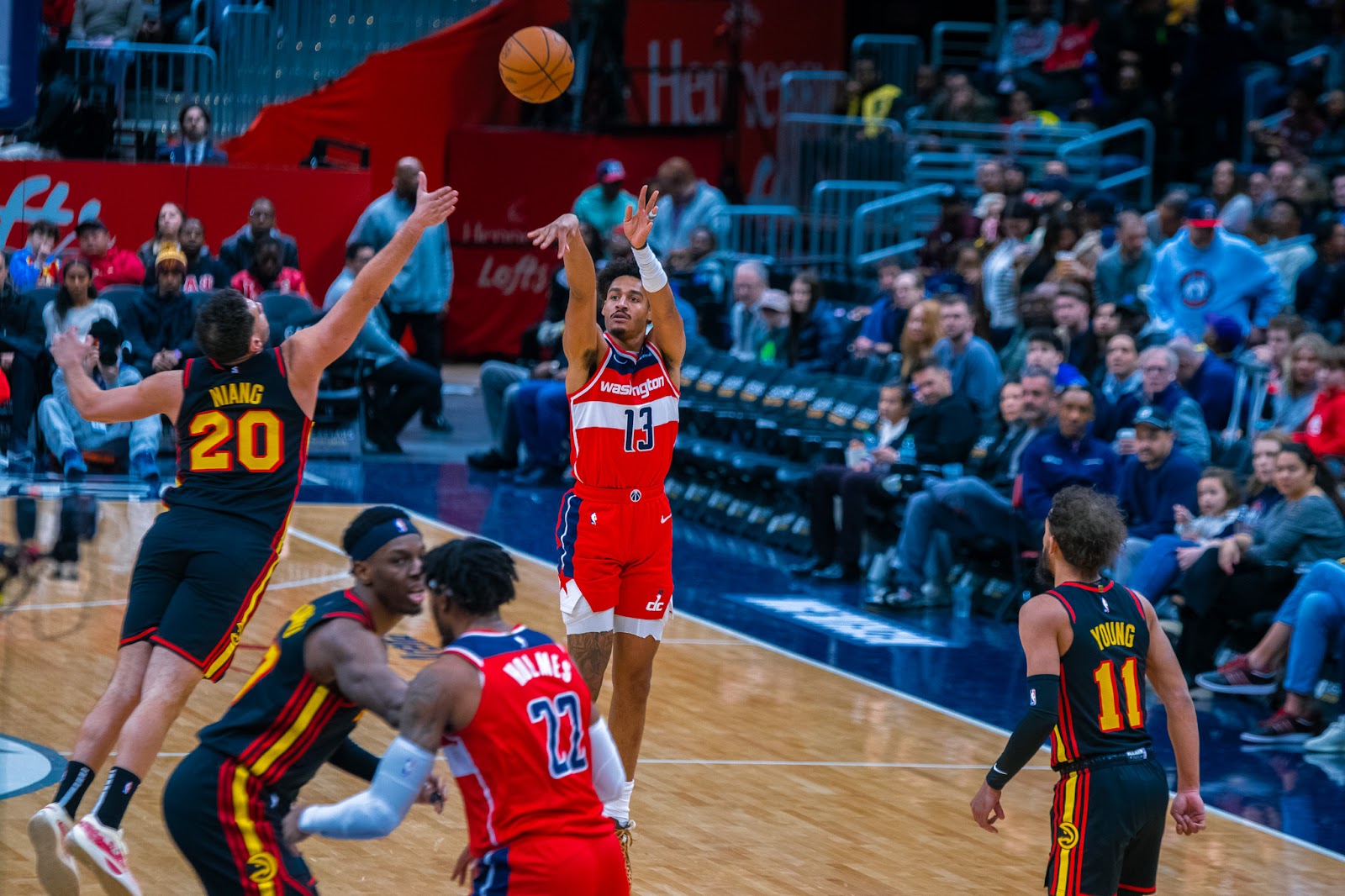 Playing 31 minutes and 16 seconds, Poole scored 21 points, shooting 8-of-17 (47.1%) from the field. He struggled from beyond the arc, making just 1-of-8 (12.5%) three-point attempts, but was perfect from the free-throw line, hitting all four of his shots. Additionally, Poole contributed 5 rebounds, 6 assists, and 1 steal, though he also committed 5 turnovers.
Photographed by Justin Hudson 