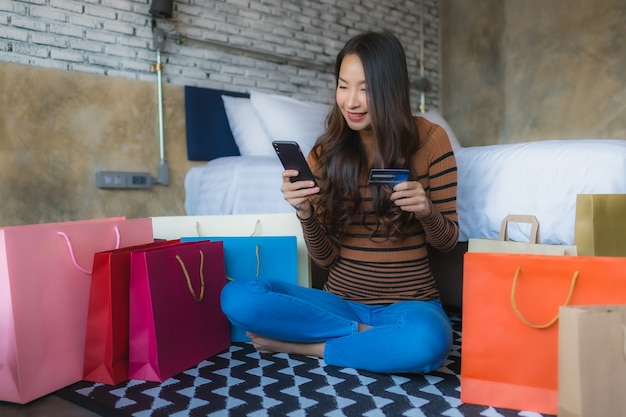 Shopping Online: Must-Know Tips for Newbies