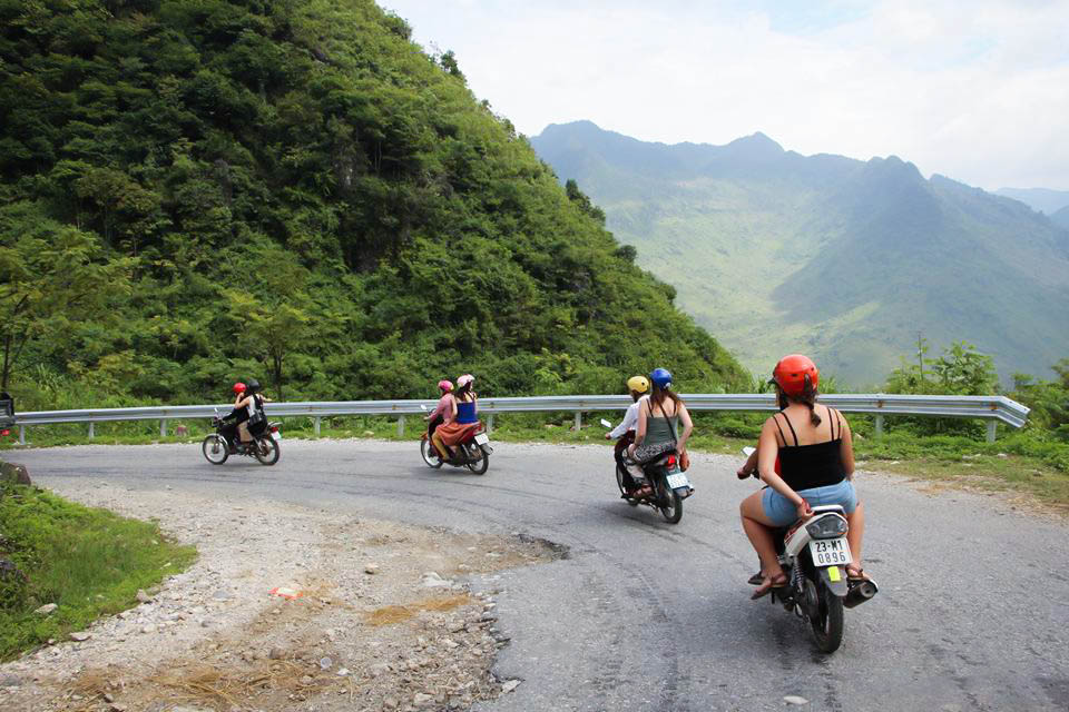 Motorbike ride in Ha Giang Loop