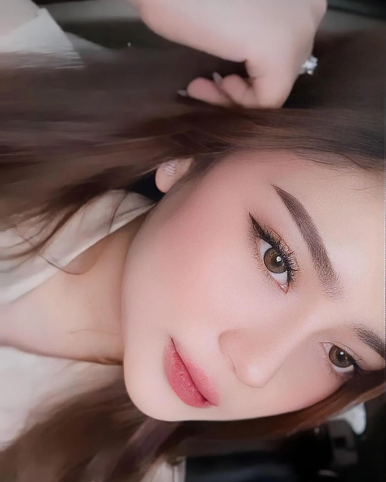 Pesona Cewek Berambut Panjang, rambut panjang, cewek memesona, wanita cantik