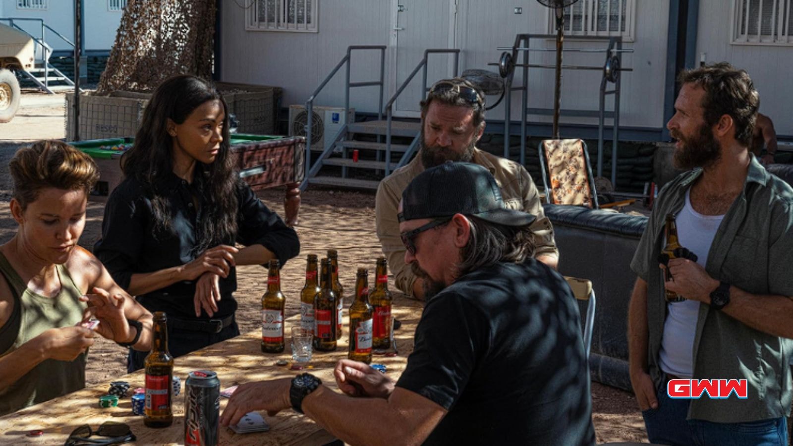 Zoe Saldaña, Dave Annable, and Jill Wagner during an outdoor group scene