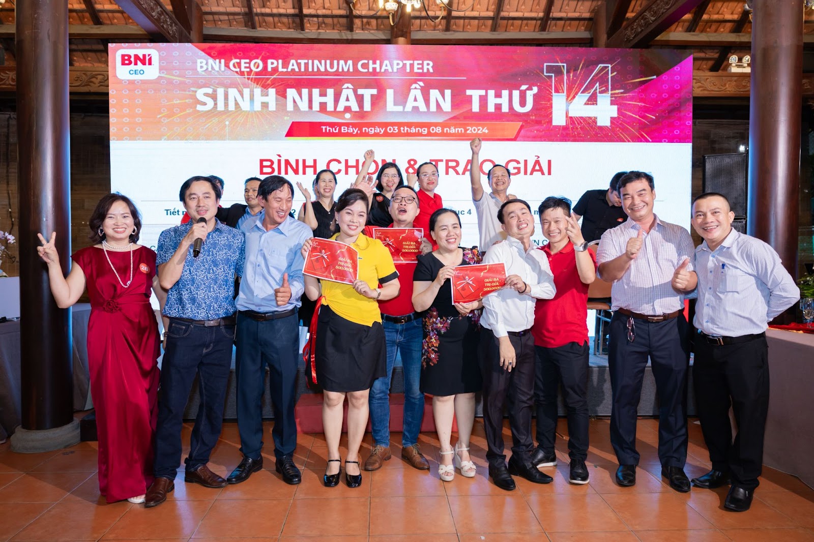 Bình chọn và trao giải cho các tiết mục được yêu thích nhất Bình chọn và trao giải cho các tiết mục được yêu thích nhất