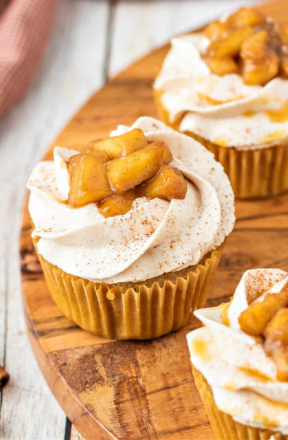 caramel apple cupcakes