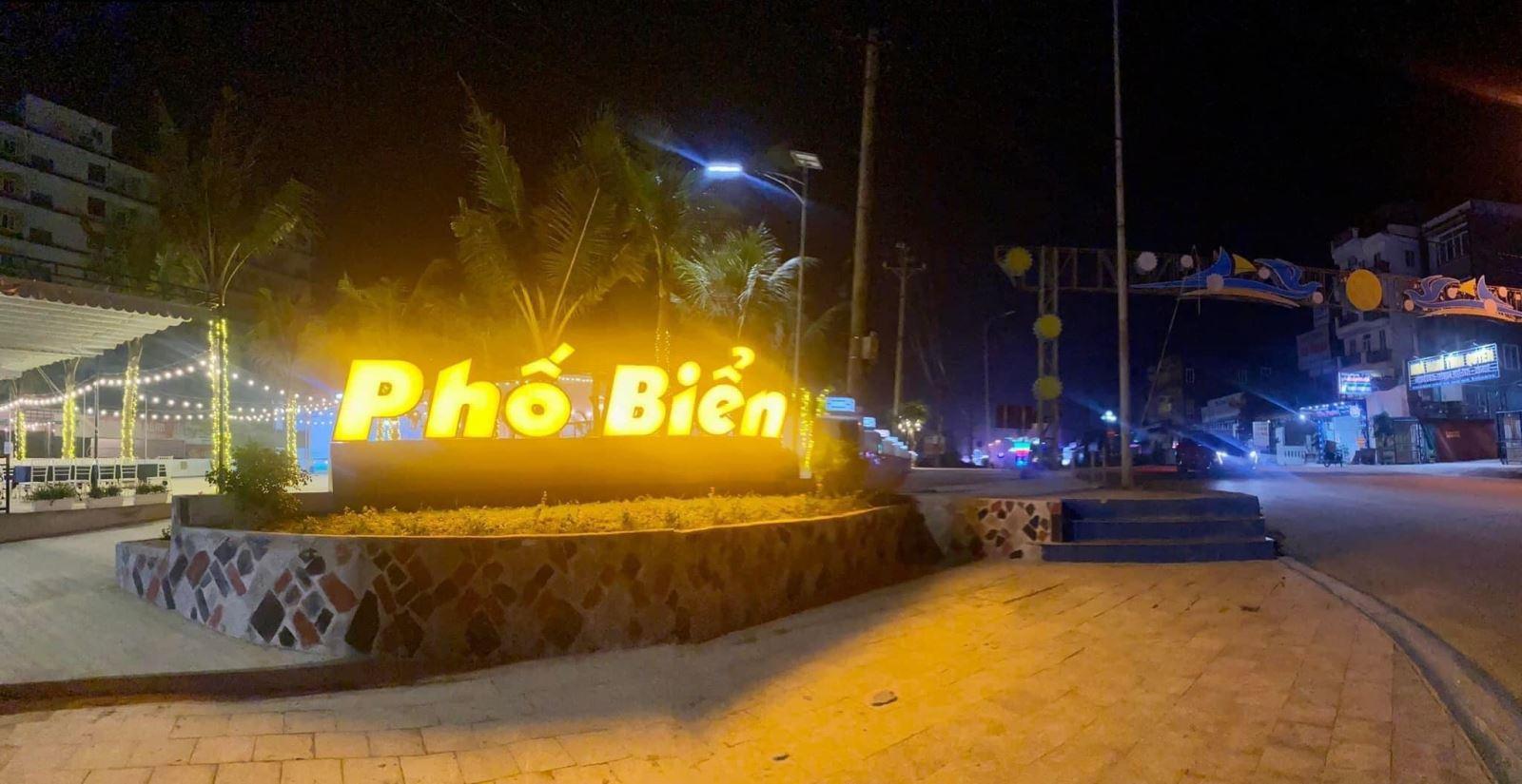 Nhà hàng Phố Biển