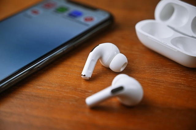 How to Protect Yourself From AirPods Pro Clogging Up Your Years 3