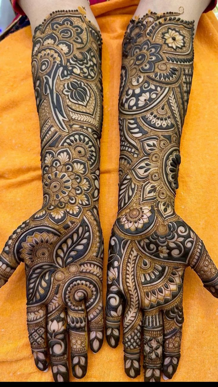 Find the Best Mehendi Artist in Pune Near You for Your Special Events