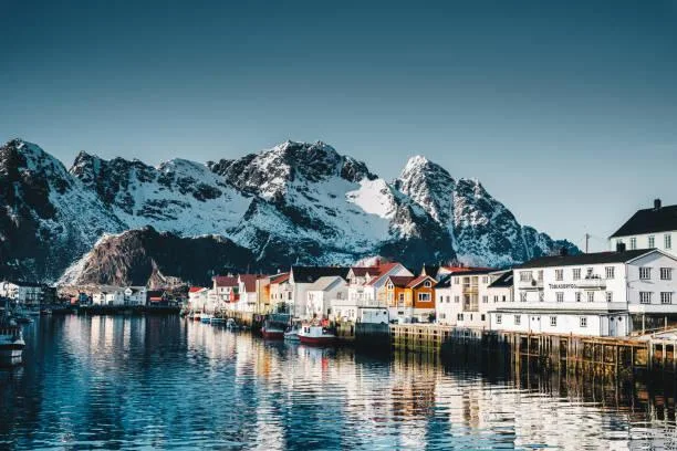 Serene Nature Scenes You Can’t Look Away From, serene scenes, relaxing photos, nature, landscape, calming visuals, tranquil vibes