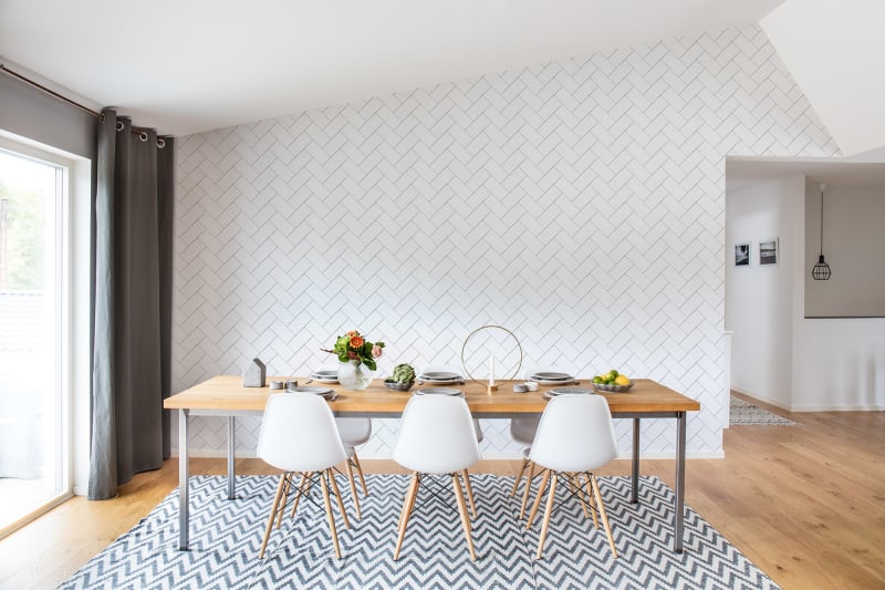 Fishbone Lines Wallpaper in Dining Room
