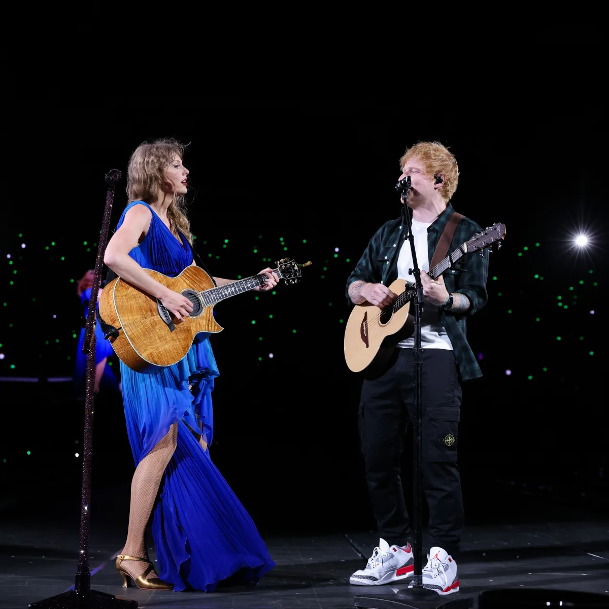 Imagem de conteúdo da notícia "Ed Sheeran e Taylor Swift cantam “Everything Has Changed” em Wembley" #1