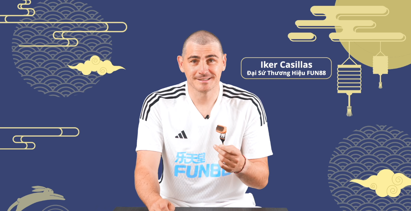 Iker Casillars vui trung thu cùng fan hâm mộ với thử thách nếm bánh trung thu