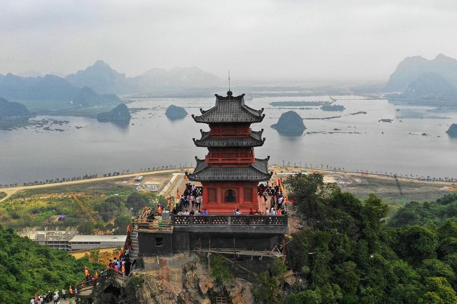 Huong (Perfume) Pagoda located in My Duc district, Hanoi. 