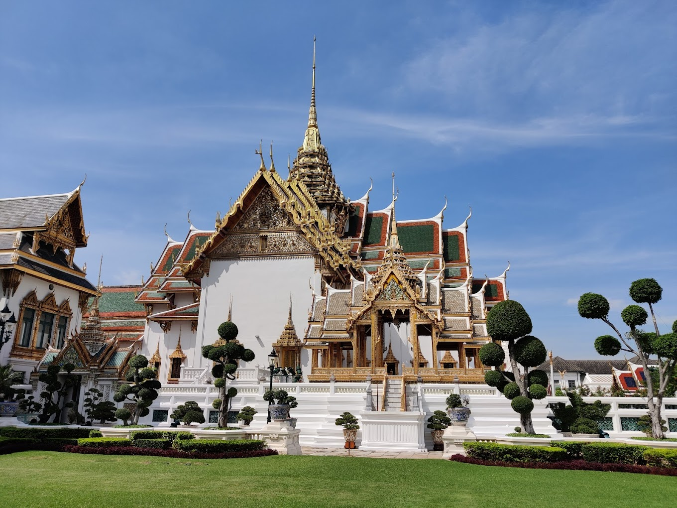 10 Tempat Menarik Di Bangkok yang Wajib Dikunjungi