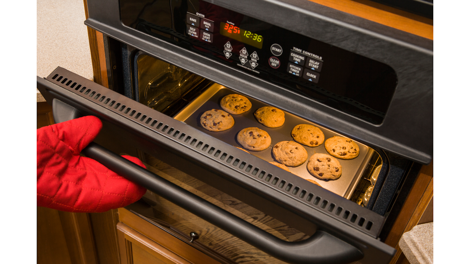 Say Goodbye to Uneven Oven Heat – Troubleshoot & Repair with UpFix Now!