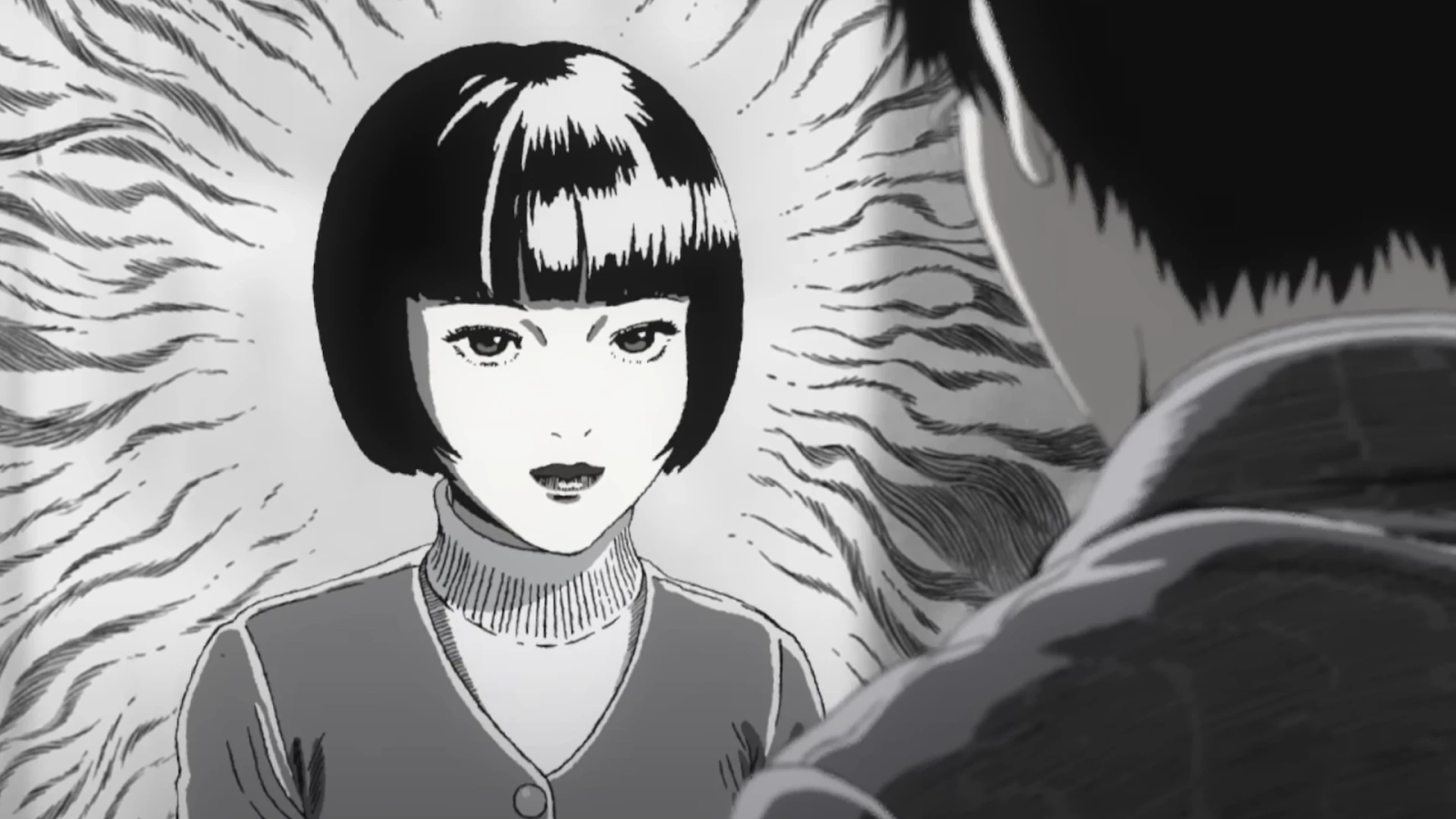 Personaje femenino de cabello corto en blanco y negro, con una expresión seria, mirando a otro personaje en el anime Uzumaki.