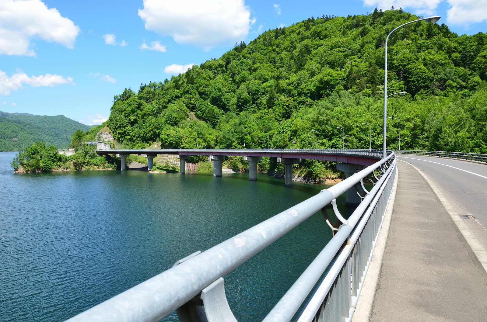 定山渓ダムの雄大な景色を望む！さっぽろ湖周遊サイクリング