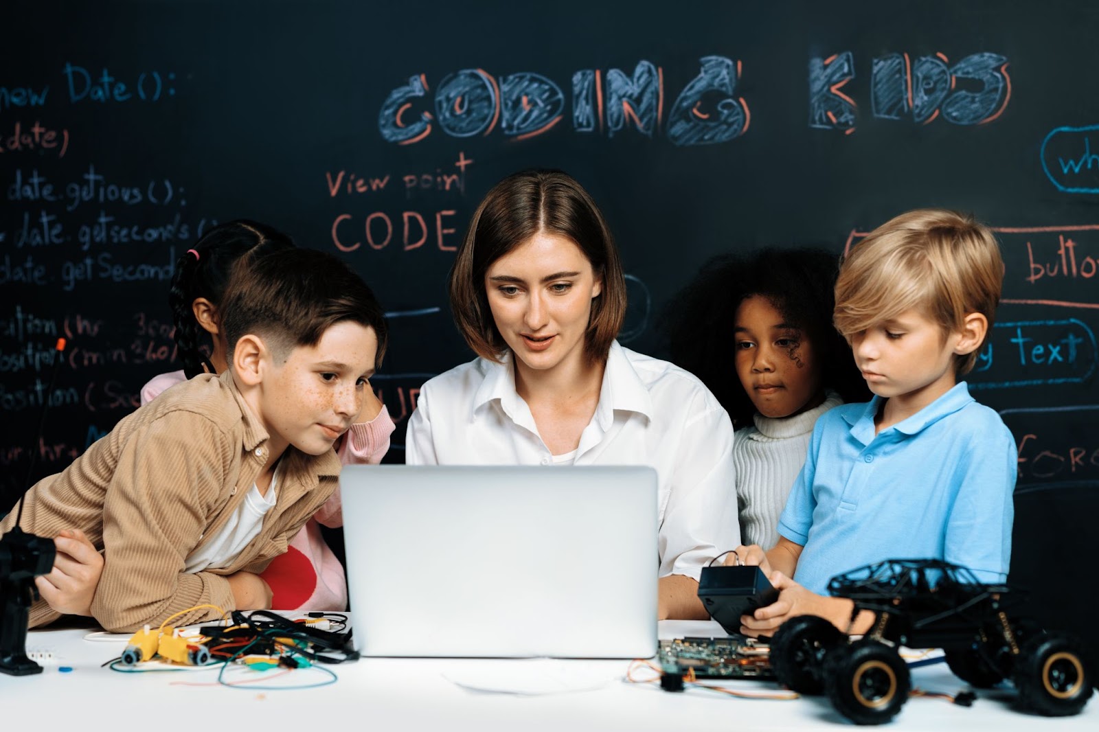 coding camps and some schools including it in their curriculum, parents have now started understanding the benefits of coding and its importance in their child�s development.