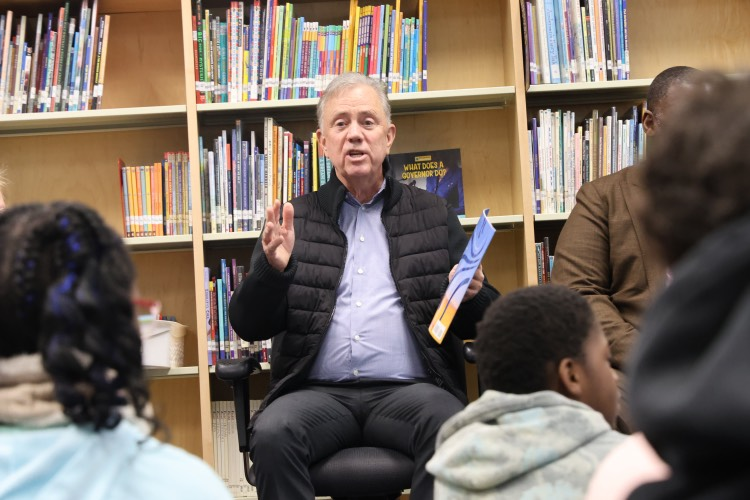 Governor Lamont speaks to a group of Clover 3rd graders. Governor Lamont speaks to a group of Clover 3rd graders. 