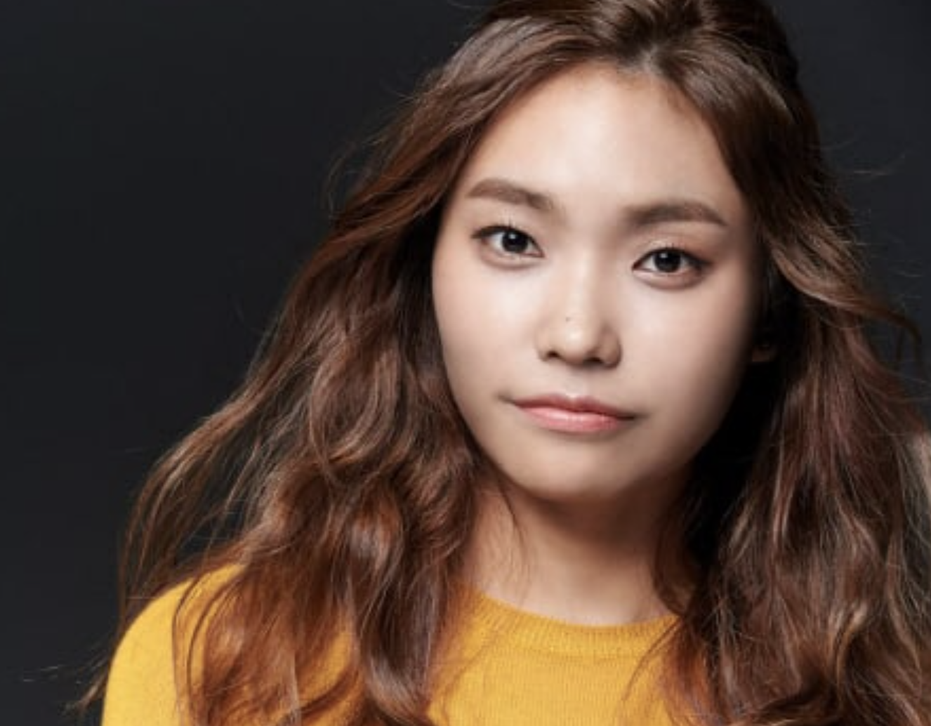 A picture of Singer-songwriter Lee Jinah