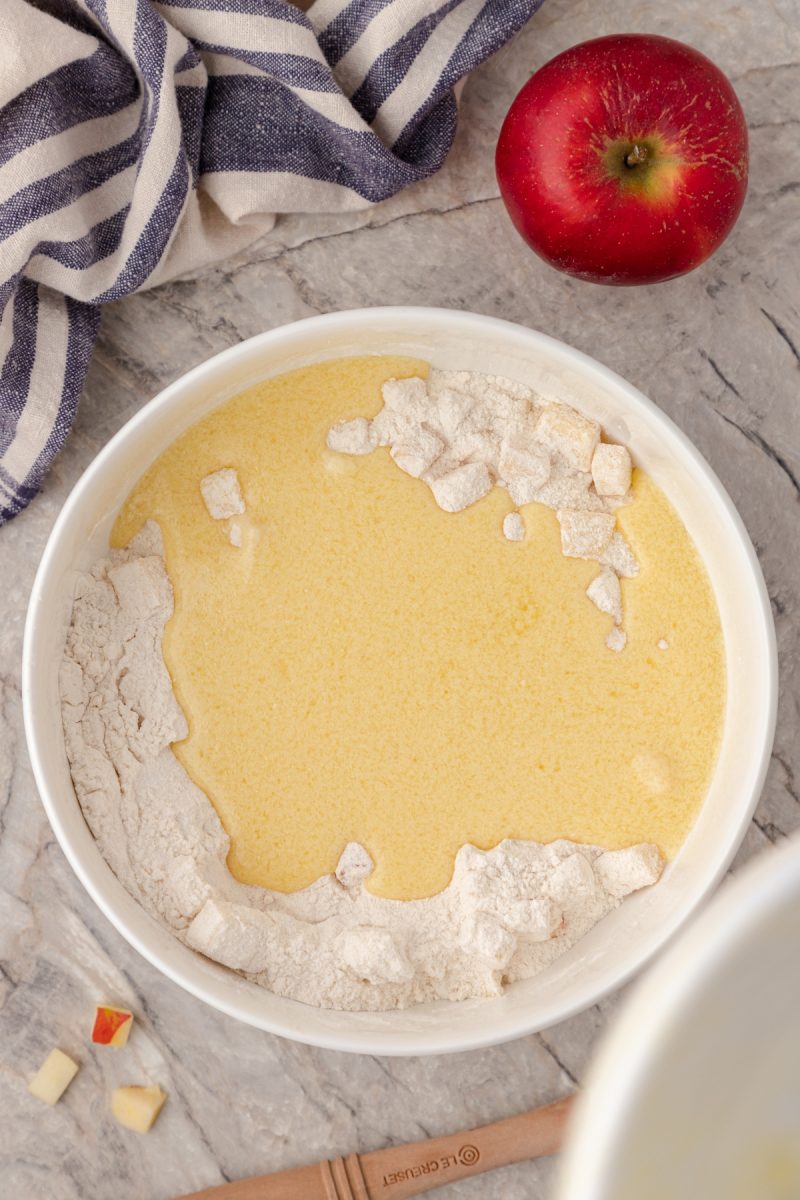 Apple cake ingredients.