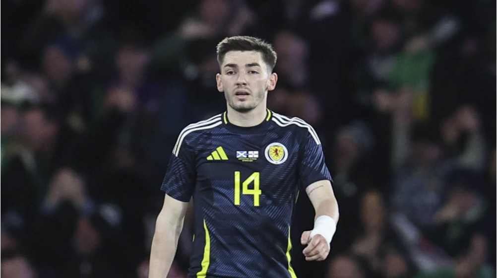 Billy Gilmour: Tiền vệ triển vọng của Chelsea và bóng đá Scotland