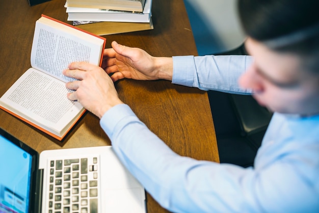 How to Analyze Jurisprudence in Legal Studies