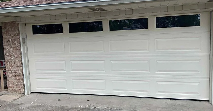 how much should a garage door cost