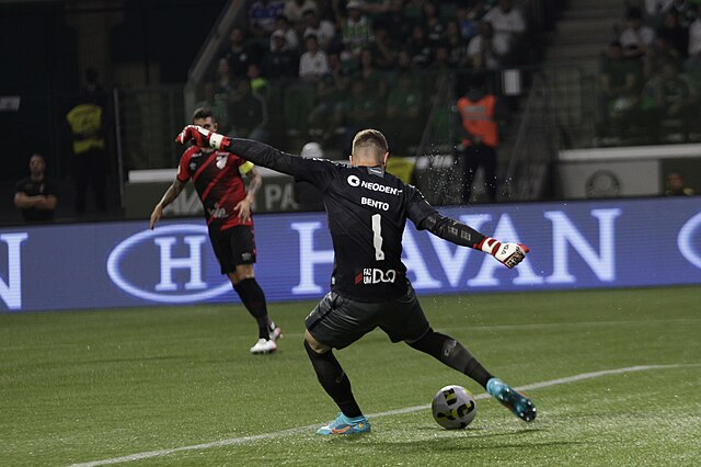 goleiro bento