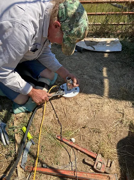 Submersible well pump installation