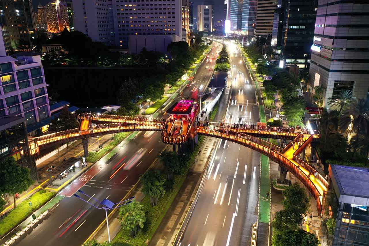 city light jakarta Jembatan Pinisi Karet Sudirman 