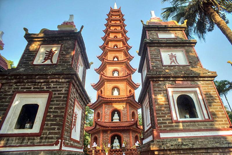 Tran Quoc Pagoda - Hanoi Local Tour