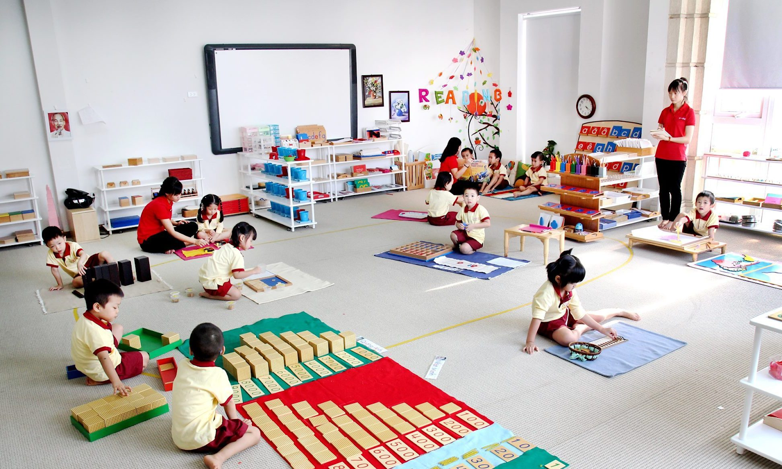 Dạy trẻ mầm non theo phương pháp montessori