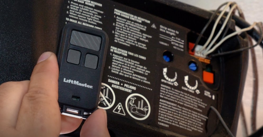 how to sync liftmaster garage door opener