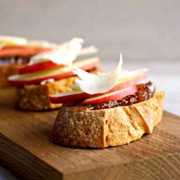 Apple Crostini with Fig Jam and Pecorino