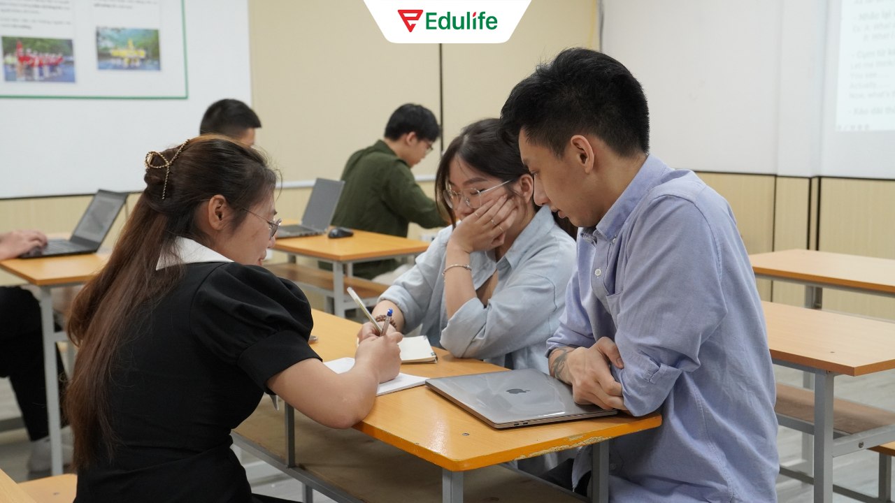 Tỷ lệ đỗ 98%, hơn 10.000 học viên thành công với Aptis và Vstep tại Edulife
