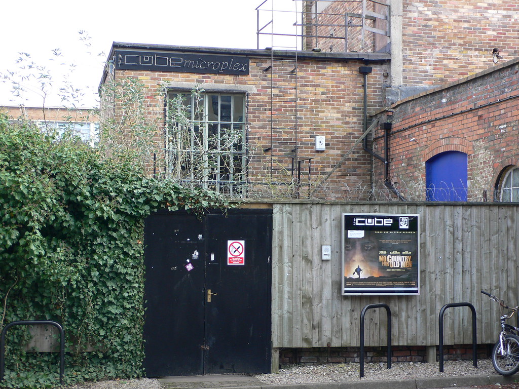 Non touristy things to do Bristol