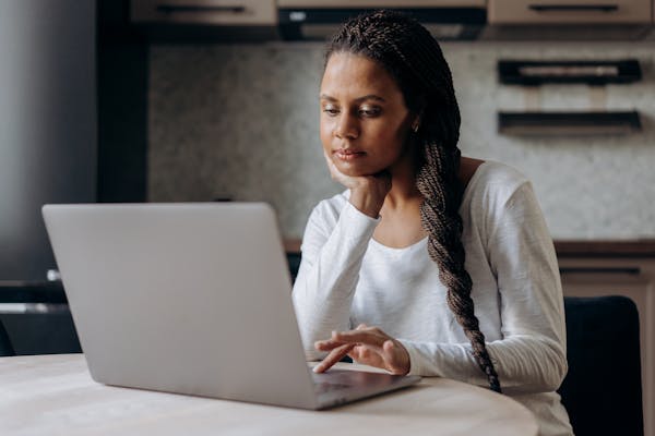 Top Benefits of Ordering Medicine Online Today