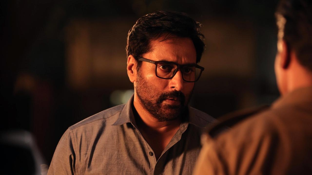 Nirangal Moondru Movie Tamilyogi Screenshot 3
