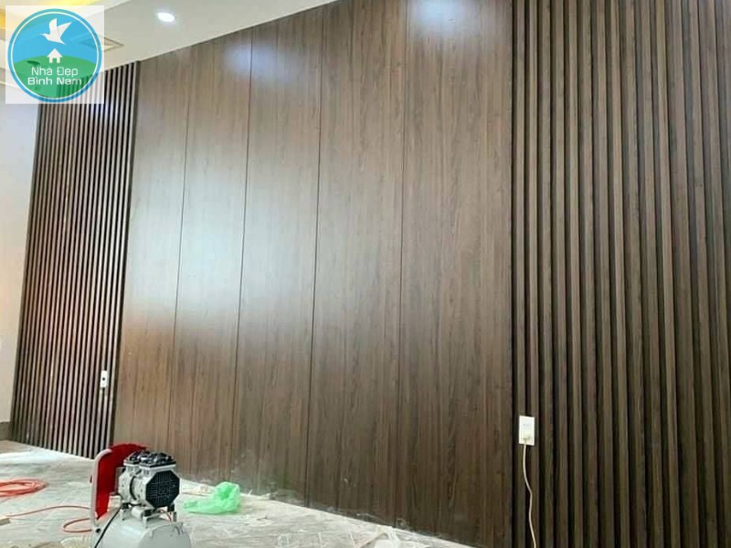 Tấm ốp Nano kết hợp lam sóng làm vách