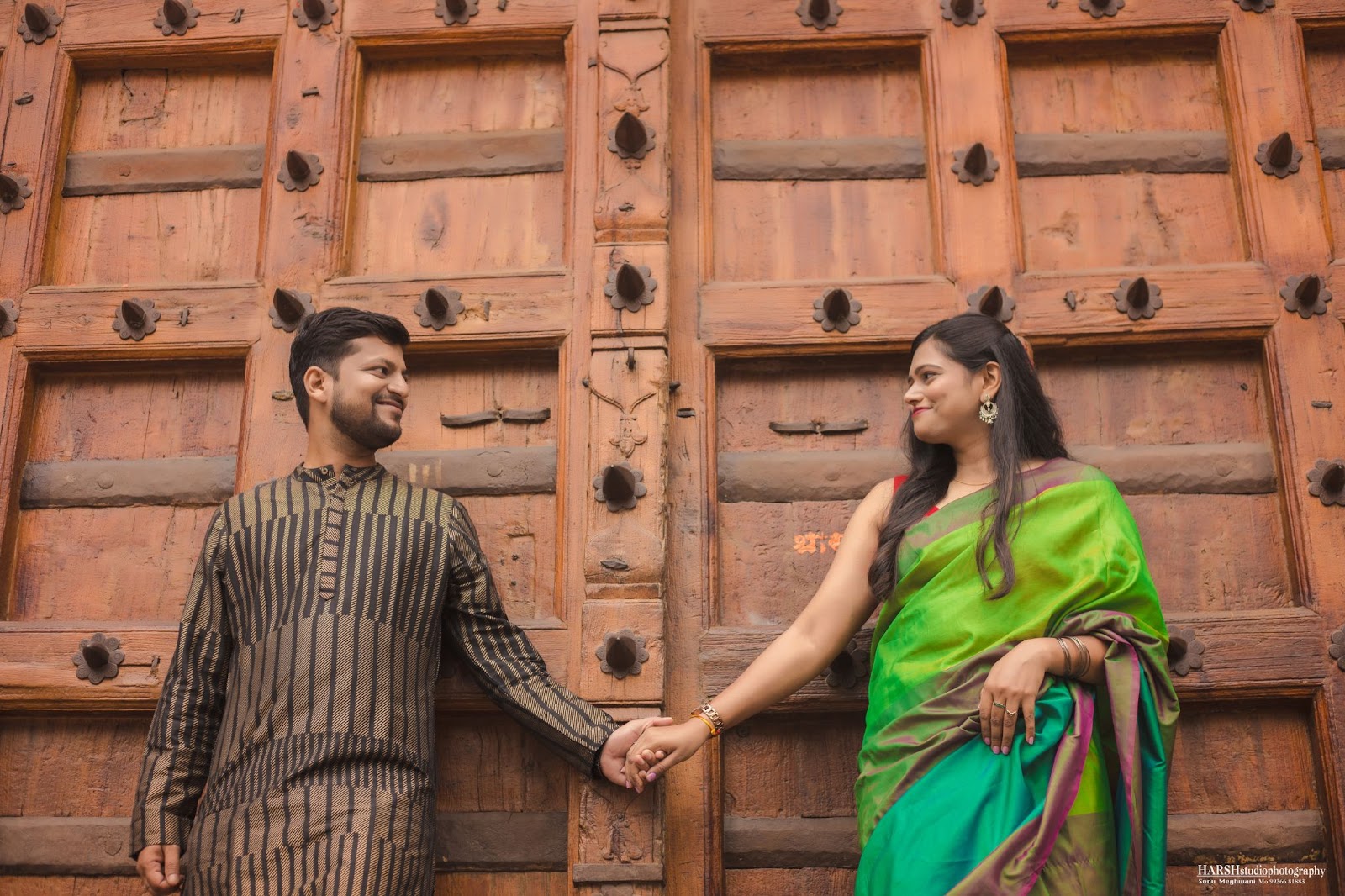 Maheshwar riverside pre-wedding shoot 2025 - top destination near Indore for historic forts, Narmada River views, and stunning couple portraits.