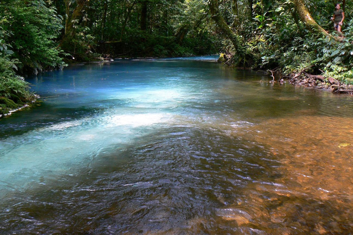 Blue Coloration at El Tenidero, Rio Celeste, Costa Rica