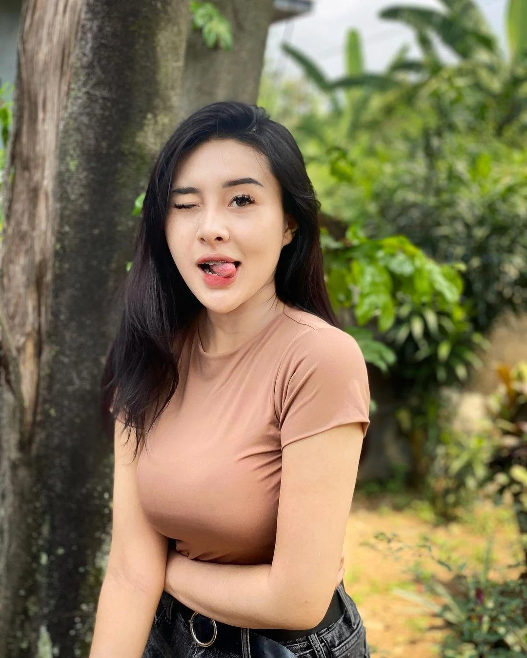 Cewek Hot yang Membuat Dunia Tersulut Api, cewek hot, dunia tersulut, gadis menggoda