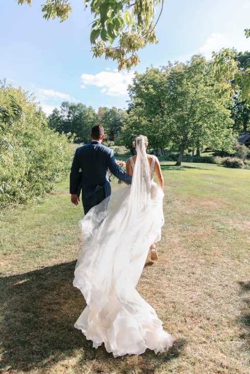 bride groom walk