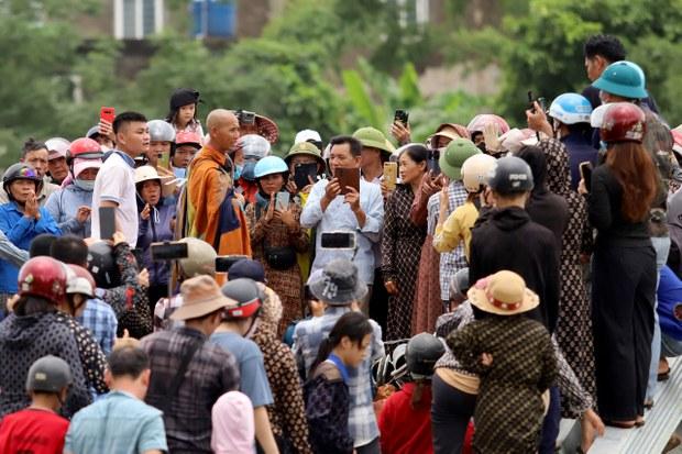 Hà Nội âm thầm triệt hạ hình thái “Phật giáo hầm trú”