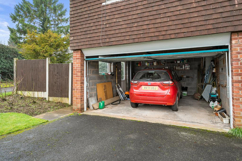 garage door width