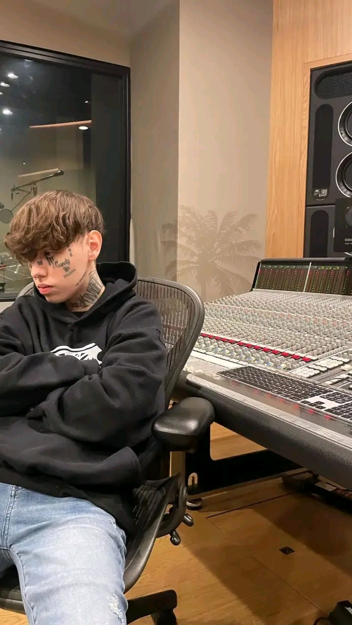 Lil Xan photo 